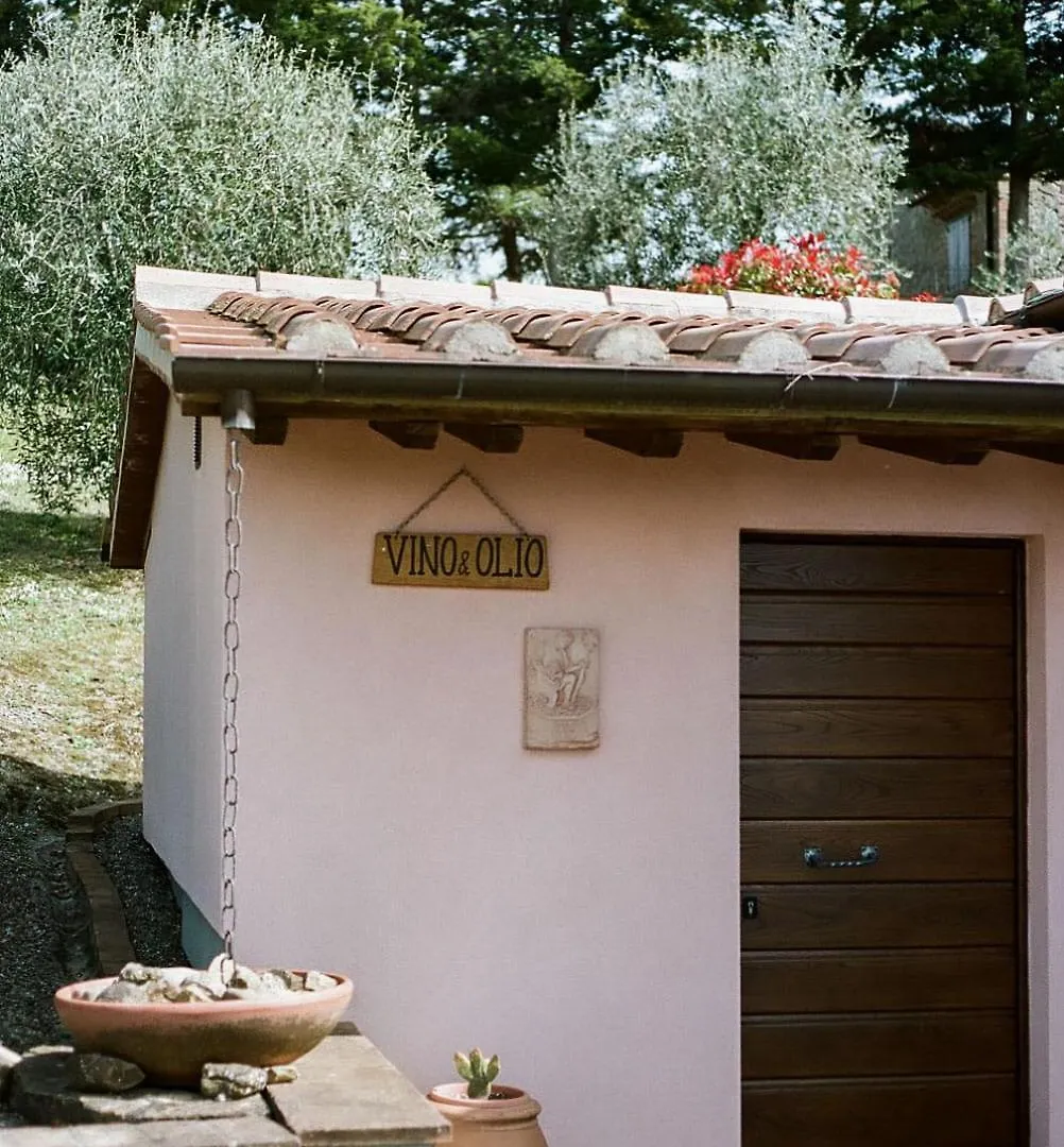 Le Capannacce Villa Cinigiano Çiftlik konaklama