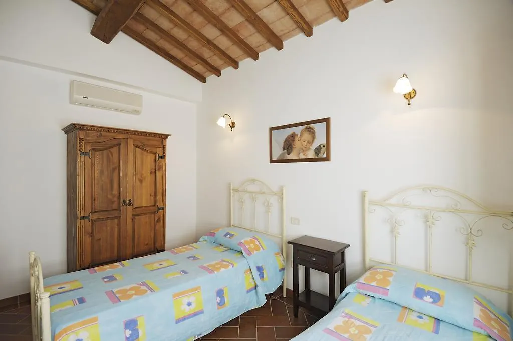 Le Capannacce Villa Cinigiano Çiftlik konaklama