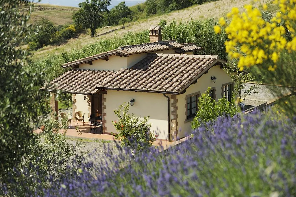 Çiftlik konaklama Le Capannacce Villa Cinigiano İtalya